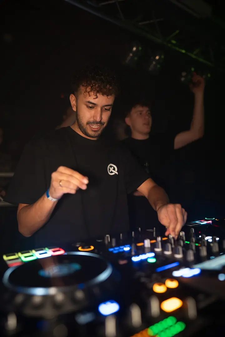 Juze — Qrater Rave Eventfoto