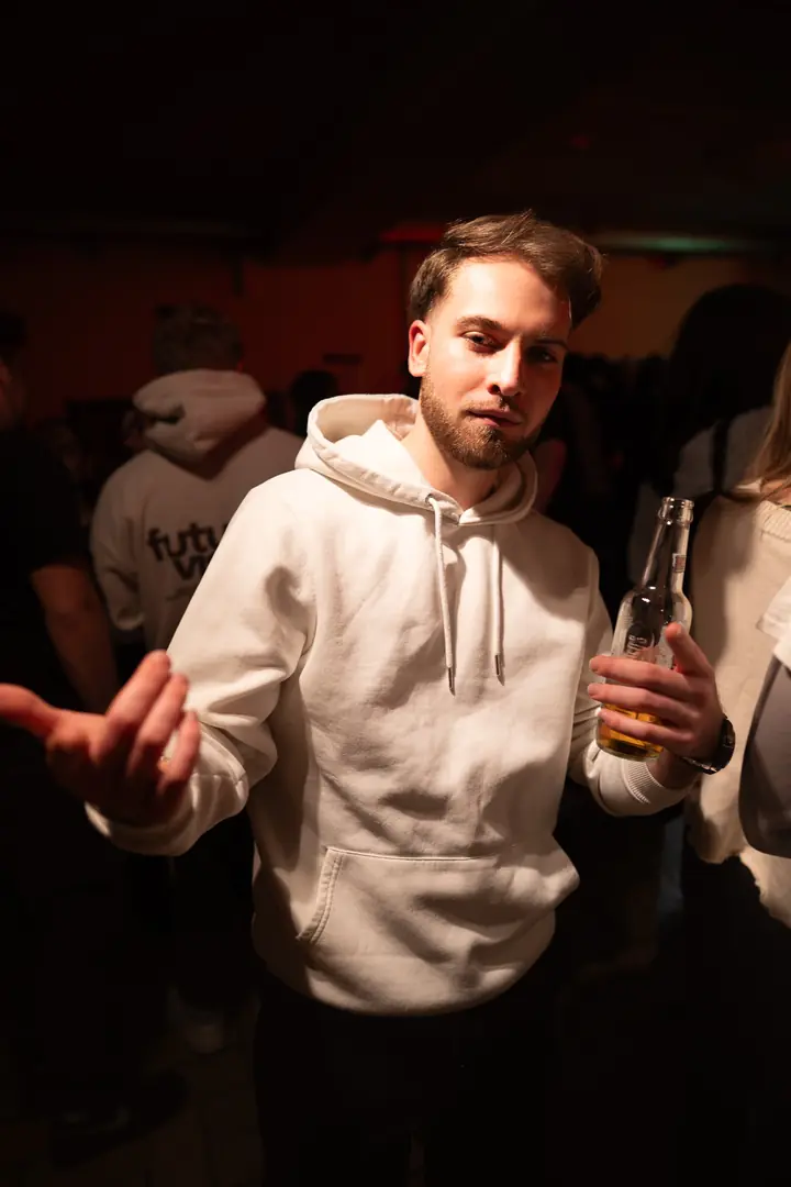 Juze — Qrater Rave Eventfoto