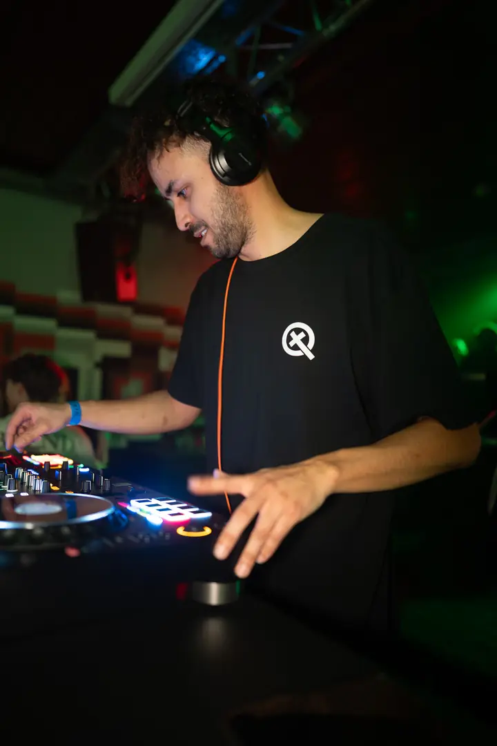 Juze — Qrater Rave Eventfoto